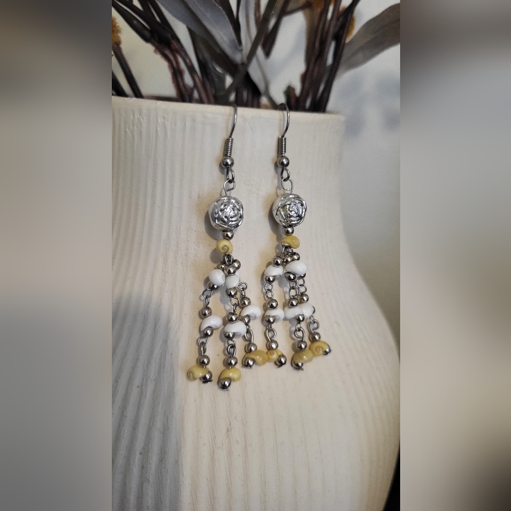 🚨LAST CALL: Handmade Bermudian Seashell Earrings